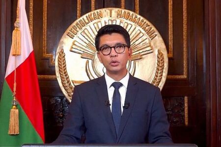 Vacance de pouvoir à Madagascar ? le président Andry Rajoelina exfiltré par un avion militaire français Vacance de pouvoir au Madagascar ? le président Andry Rajoelina exfiltré par un avion militaire français