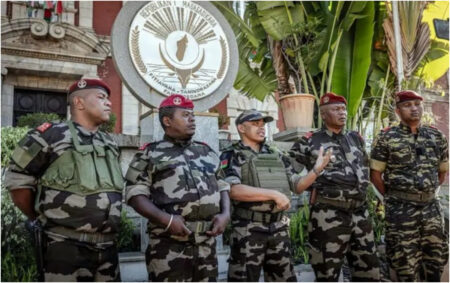 Madagascar : Les militaires s’emparent du pouvoir, le président Rajoelina destitué