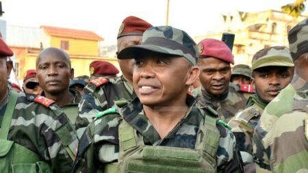 Coup d'Etat à Madagascar : le colonel Randrianirina prête serment
