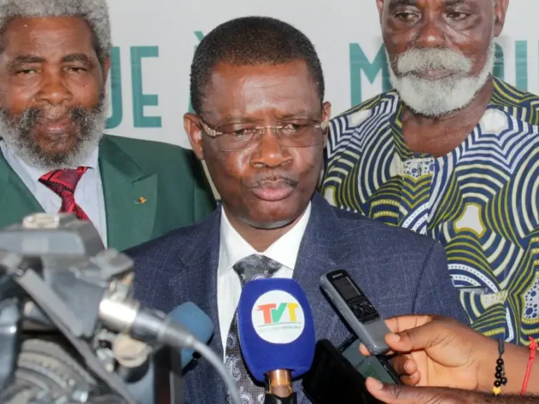Golfe 5 : Le Maire Kossi Aboka veut traquer les auteurs de faux documents Golfe 5 : Le Maire Kossi Aboka veut traquer les auteurs de faux documents