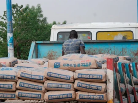 Savanes : le gouverneur dit STOP à la flambée du prix du ciment !
