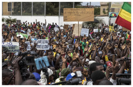 Mali : les appels au départ des étrangers sèment la panique Mali : les appels au départ des étrangers sèment la panique