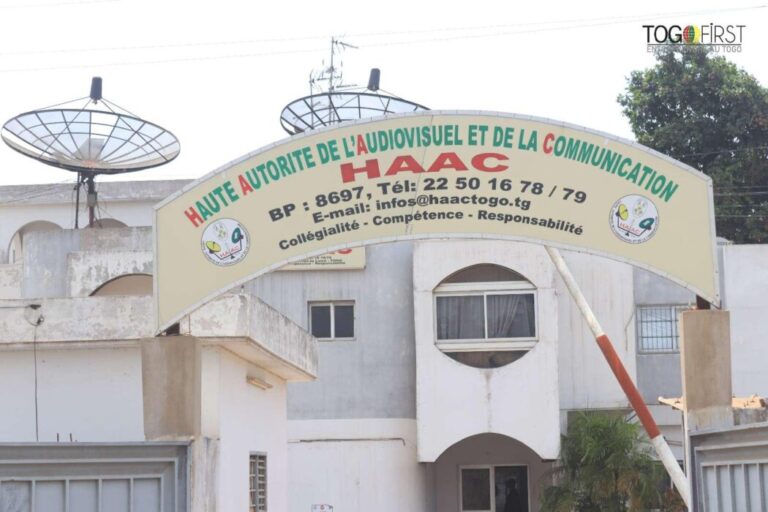 Togo – Médias : la HAAC sort le carton jaune Togo – Médias : la HAAC sort le carton jaune