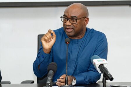 Environnement : le ministre Kokoroko supprime six postes de contrôle Environnement : le ministre Kokoroko supprime six postes de contrôle