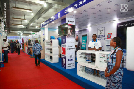 Foire de Lomé : un stand inédit pour faire votre Carte d’identité en quelques minutes ! Foire de Lomé : un stand inédit pour faire votre Carte d’identité en quelques minutes !