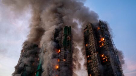 Hong Kong en deuil : un incendie fait 128 morts, les alarmes n’ont jamais sonné !