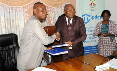 Vie privée : les médias togolais désormais sous surveillance renforcée ! Vie privée : les médias togolais désormais sous surveillance renforcée !