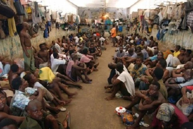 Faure Gnassingbé libère plus de 1 500 prisonniers pour le Nouvel An ! Faure Gnassingbé libère plus de 1 500 prisonniers pour le Nouvel An !