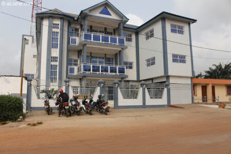 Licenciements à Pyramide FM : indignation dans le milieu des médias