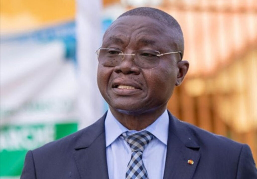 « Aucune commune ne peut disposer des réserves de l’État » , le Colonel Awate tape du poing sur la table