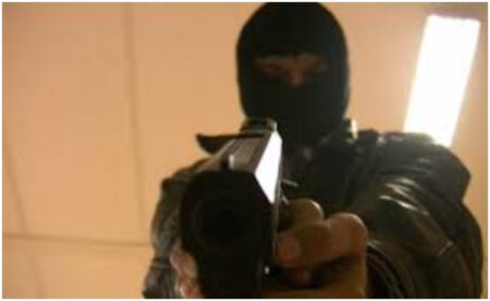 Jakob Linulf, nouvel ambassadeur du Danemark au Togo Jakob Linulf, nouvel ambassadeur du Danemark au Togo (Öri Infos) – Le Royaume du Danemark dispose d’un nouvel ambassadeur au Togo. Le ministre des Affaires étrangères, Robert Dussey a reçu, le jeudi 19 février à Lomé, la copie des lettres de créance du représentant désigné, Jakob Linulf. Basé à Accra, au Ghana, le diplomate couvre également d’autres pays d’Afrique. Au Togo, où il succède à Tom Norring, Jakob Linulf aura notamment pour mission de consolider les relations d’amitié et de coopération entre Lomé et Copenhague. “Je salue l’engagement de nos deux pays à renforcer davantage les liens d’amitié et de coopération qui nous unissent, à travers un partenariat pragmatique et consolidé servant les intérêts communs de nos peuples”, a indiqué le chef de la diplomatie togolaise à l’issue de la cérémonie.