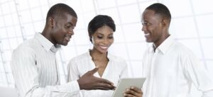 Une boutique rerute pour 3 postes , postulez vite