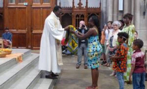 Togo : L’Église catholique interdit désormais les messes à domicile
