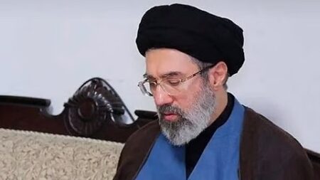 Iran : Mojtaba Hosseini Khamenei, fils de Khamenei serait le nouvel homme fort du pays