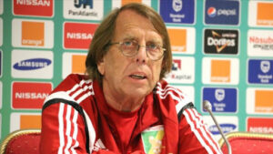 « Des bons à rien » : Claude Le Roy dit ses vérités à la CAF