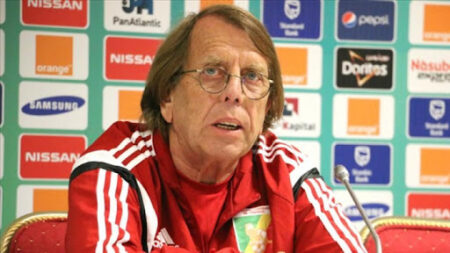 « Des bons à rien » : Claude Le Roy dit ses vérités à la CAF