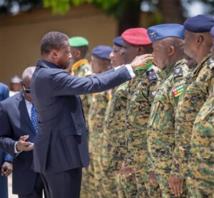 Cérémonie de décoration militaire présidée par Faure Gnassingbé à Lomé