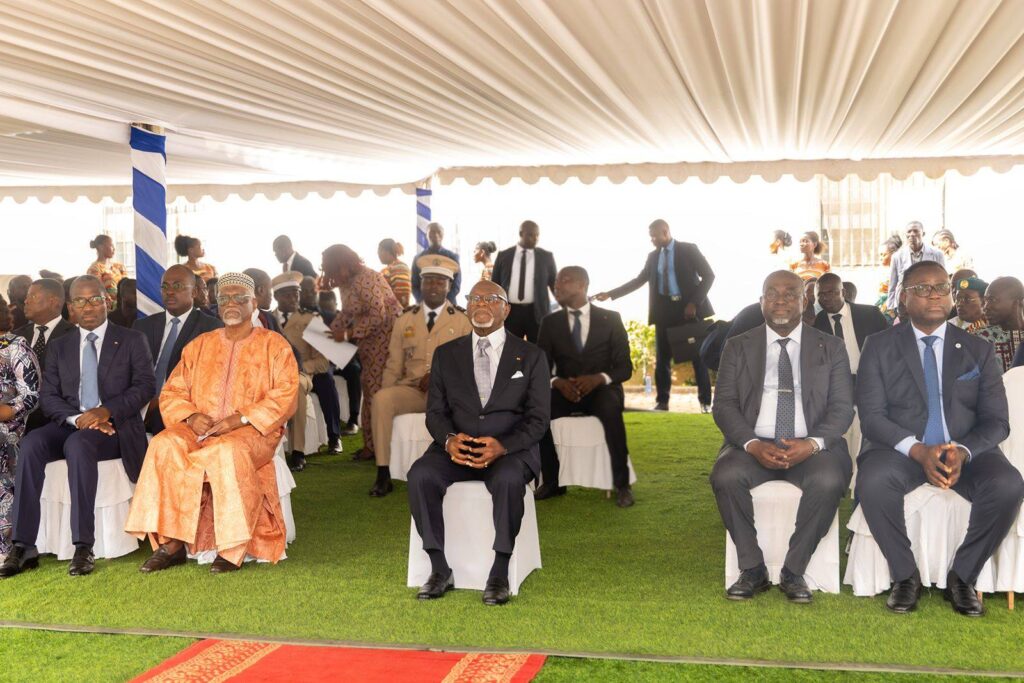 Togo : Jean-Lucien Savi de Tové inaugure le nouveau laboratoire qui va surveiller tout ce que vous mangez