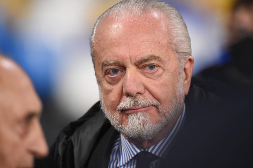 Napoli : Le président Aurelio De Laurentiis propose des matchs de 50 minutes sans cartons rouges Napoli : Le président Aurelio De Laurentiis propose des matchs de 50 minutes sans cartons rouges