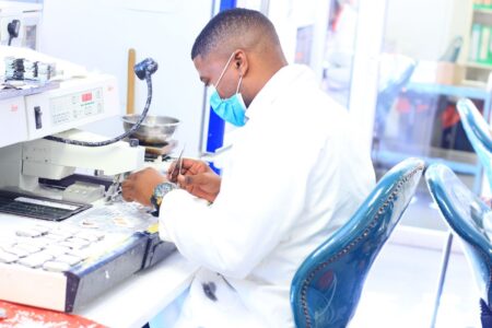 Côte d’Ivoire : Un premier laboratoire public d’ADN inauguré