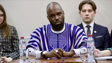 Couo d'État manqué au Bénin : Kemi Seba arrêté en Afrique du Sud et transporté vers le Bénin