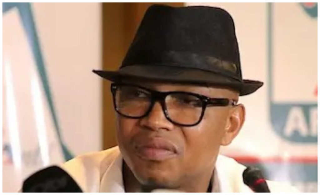 Sénégal : l’ex-footballeur El-Hadji Diouf condamné à un an de prison pour non-paiement de ...