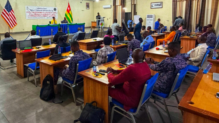 Le FBI forme 38 experts togolais en criminalistique numérique