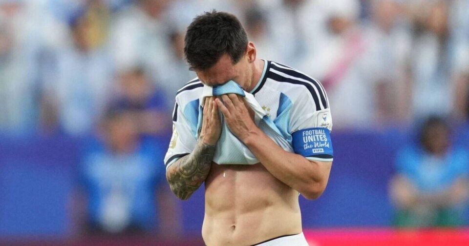 Argentine : Les raisons derrière les larmes de Messi dévoilées