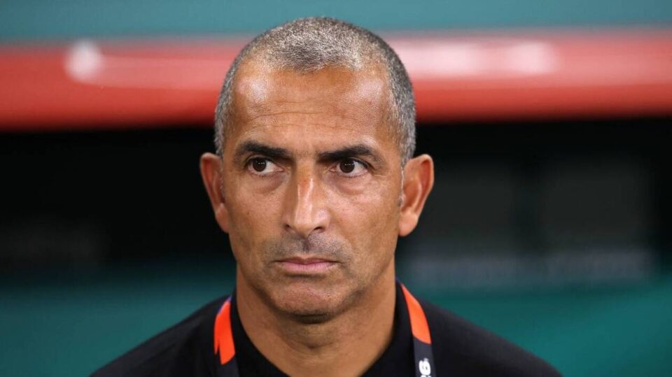 Scandal au mondial : L'entraineur tunisien Sabri Lamouchi limogé après la gifle 5-1 reçue contre la Suède
