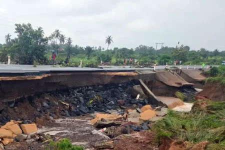 Togo : Attention ! circulation interdite sur les ponts de Boko et d’Anfoin Togo : Attention ! circulation interdite sur les ponts de Boko et d'Anfoin