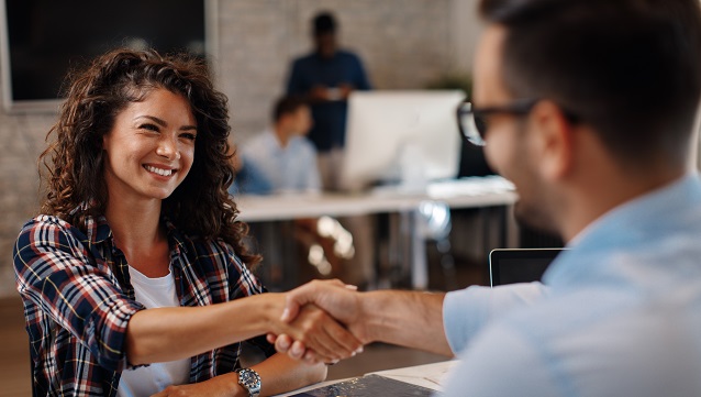 Vacances 2026 : une agence recrute 10 jeunes avec un salaire de 80 000 FCFA