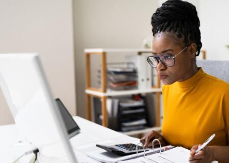 Lomé : une entreprise recrute une assistante comptable