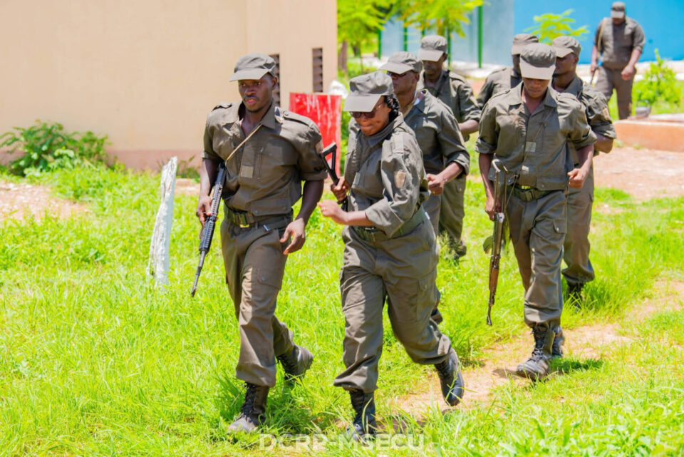 Burkina Faso : 44 journalistes envoyés en formation militaire