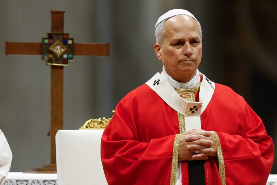 Vatican : Le pape Léon XIV hospitalisé à Rome pour une opération au poumon