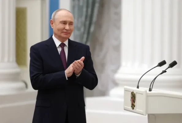 "Il envoyait des agents déféquer dans les domiciles des ..." : Le président russe Vladimir Poutine au centre d'une pol"mique de caca